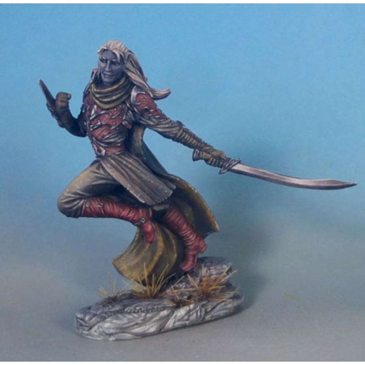 Dark Sword Miniatures Visions In Fantasy Male Elven Rogue